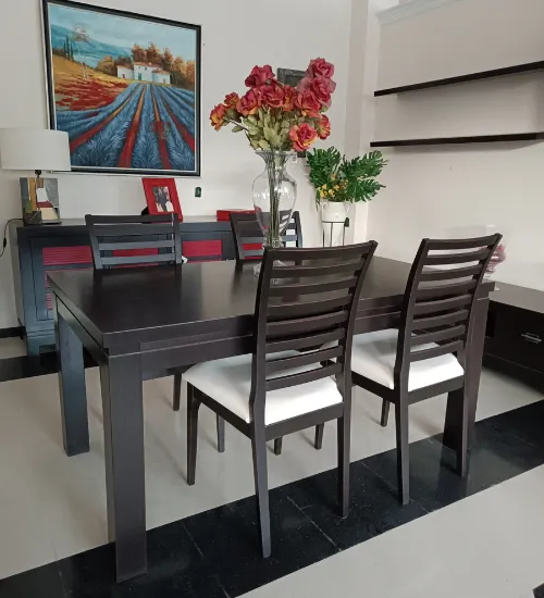 Mesa de líneas rectas Nippon