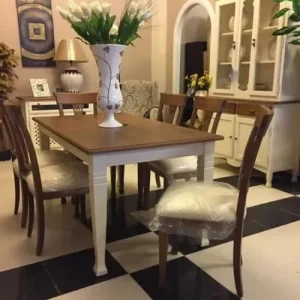 Mesa de comedor clásica Decco